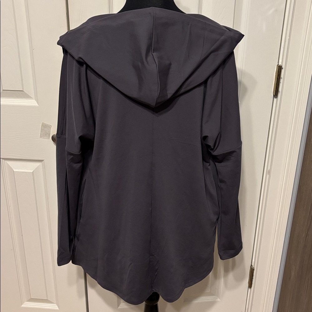 Ingrid & Isabel Maternity Active Wrap Hooded Sweatshirt - Picture 8 of 12